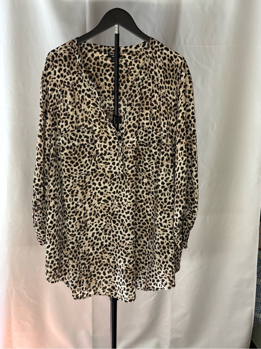 Torrid Leopard Print V-Neck Tunic Blouse Beige & Black Plus Size 3/4 Sleeve